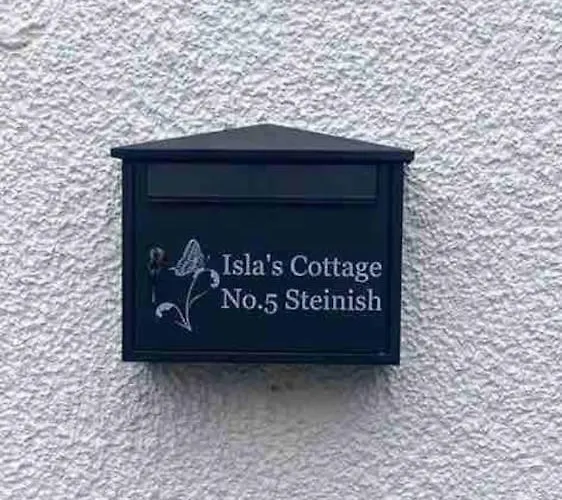 Isla\'S Cottage